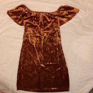 Amber velvet fitted dress
